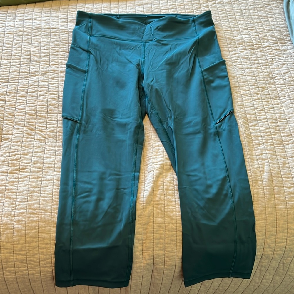 Lululemon speed up crop leggings - size 10- turquoise
